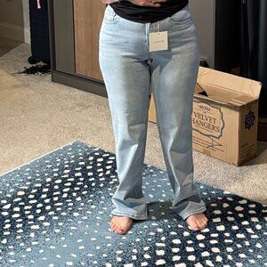 Lovervet Jeans High Rise Slim Wide, Light Wash, 27/5, NWT, Stretchy + Flattering